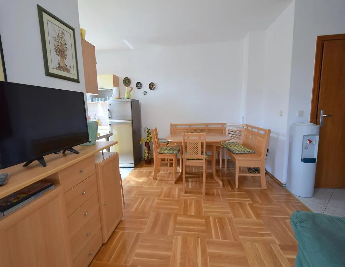 Apartments Horvat Malinska 0*,  Croatia